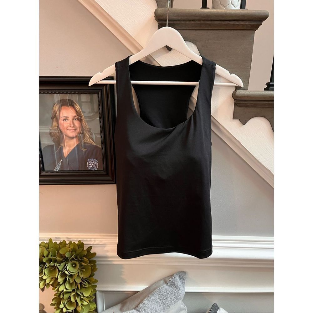 Athleta Black Cami Underwire Athletic Tank sz 38D EUC